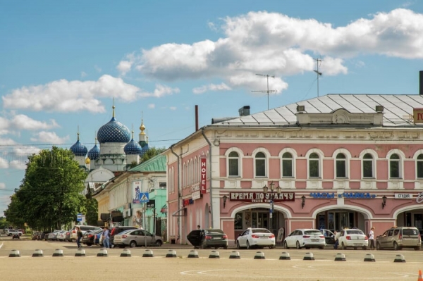 Турова Е.А. Работы архитектурного отряда Древнерусской экспедиции в 2004 году.