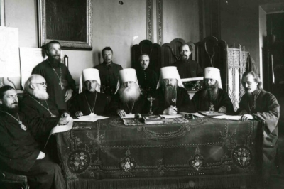 Захарова Л. Б. Обновленческий раскол 1920-х гг. В Русской православной церкви.