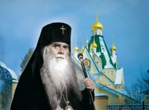 Аверкий (Таушев). Церковь перед лицом отступления.