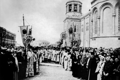 Смирнова И. Ю. Межконфессиональный &laquo;Треугольник&raquo;, к истории церковной дипломатии России, Франции и Англии на Святой Земле (30-е годы xix в.).
