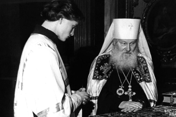 Литвинко М. В. Государственная власть и русская православная церковь в СССР в зеркале персональной истории (на примере общественной и церковной деятельности митрополита Гурия Егорова).