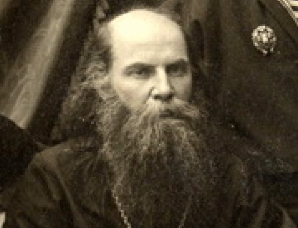Арсений (Жадановский), епископ. Отец Николай Смирнов (Кадашевский).